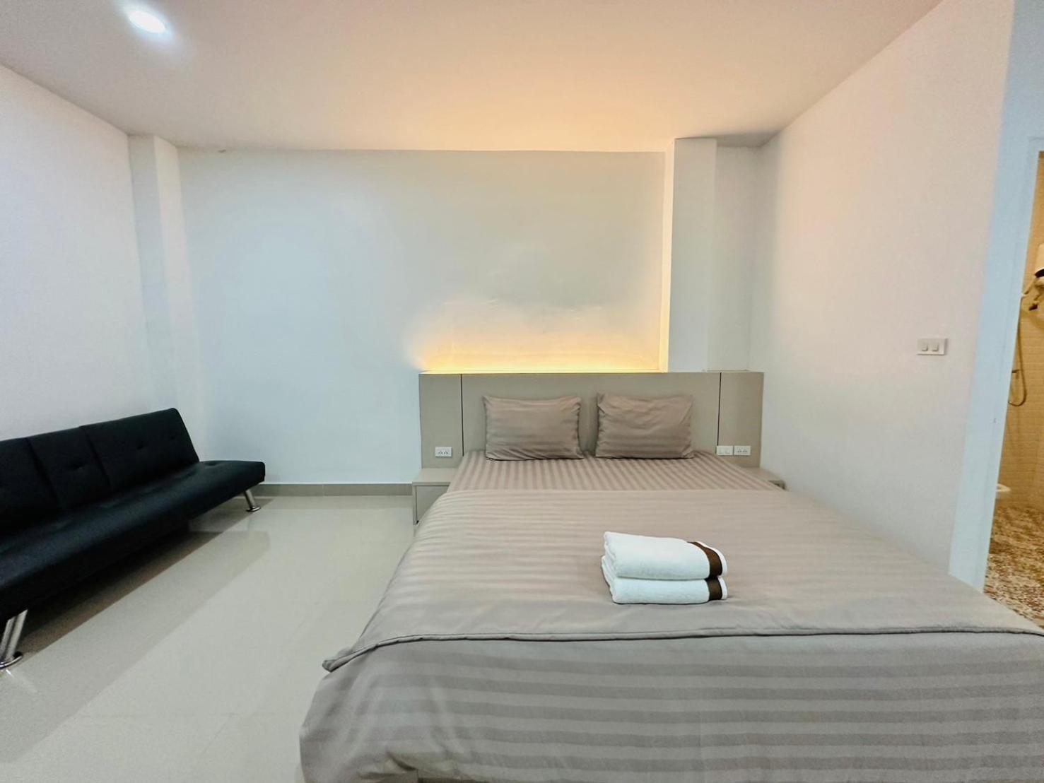Hada House Apartment Bangkok Exterior photo